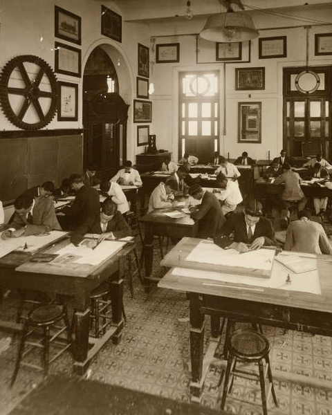 Escuela de Artes y Oficios [School of Arts and Crafts], circa 1940s.